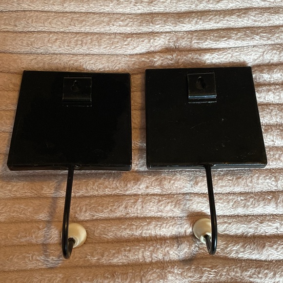 Urban Outfitters Floral Tile Hooks - Set of 2 - Picture 4 of 6